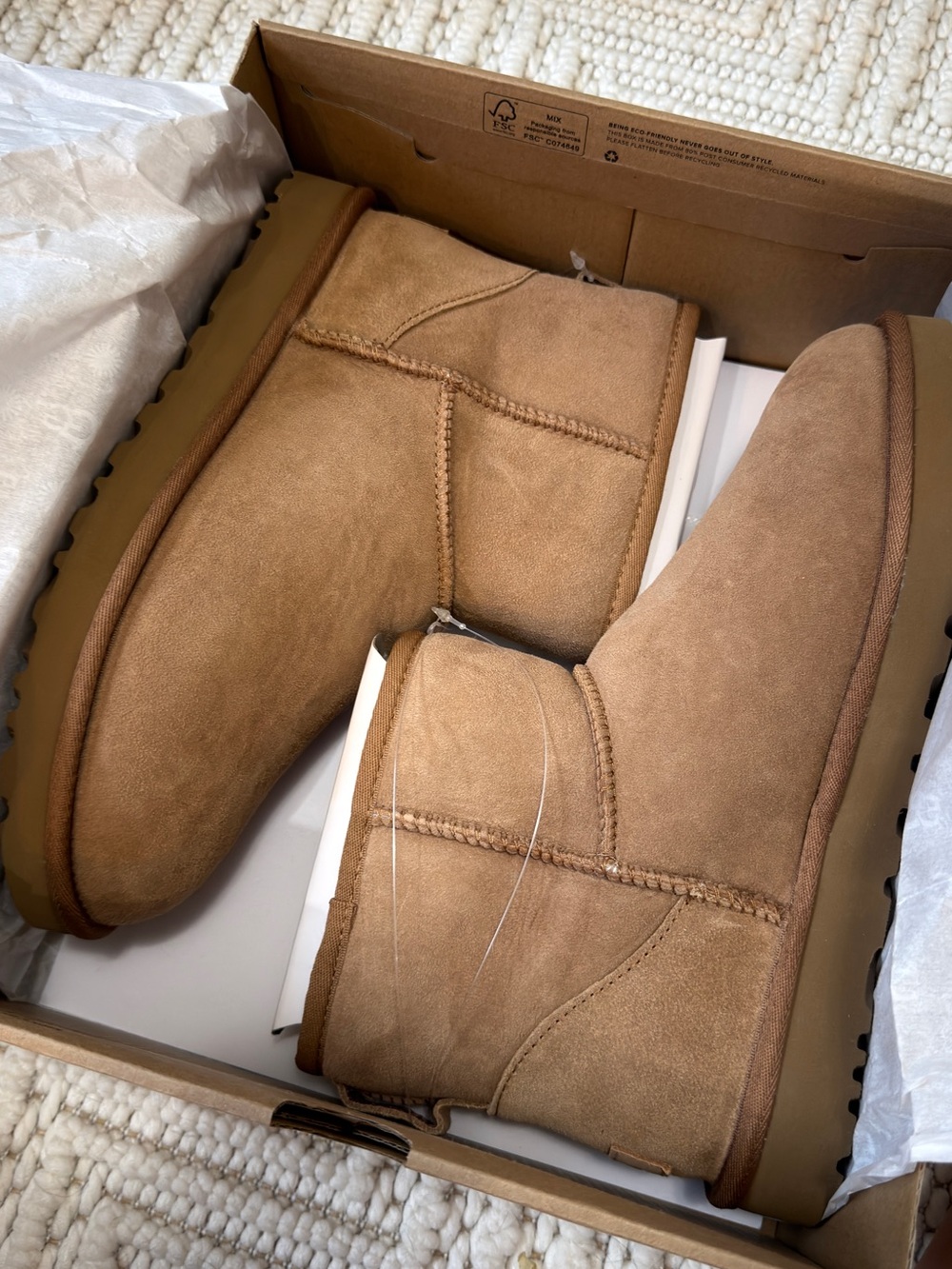 UGG Womens Classic Mini II Chestnut Size 10